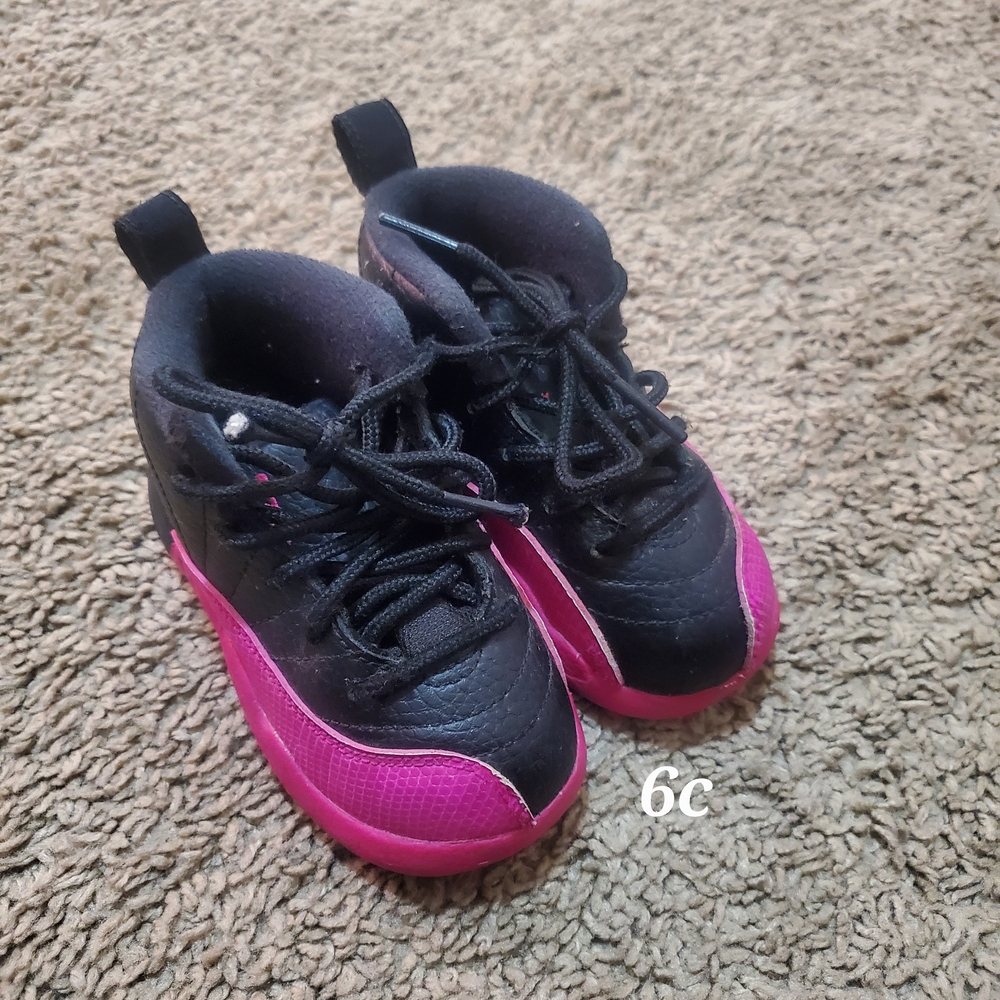 Jordan Kids Black and Pink Sneakers
